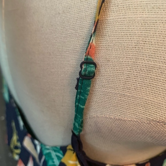 NWOT Old Navy Floral Cold Shoulder Top Sz S - Picture 6 of 9